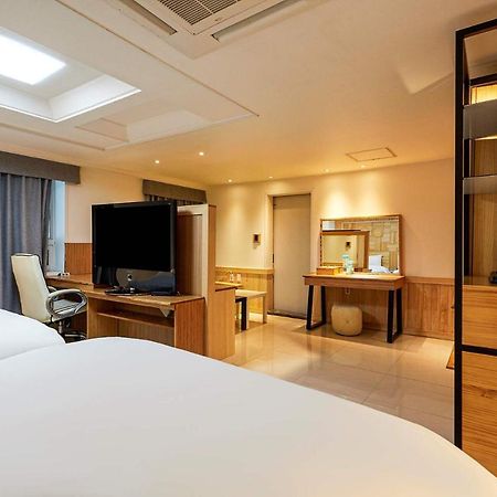 I.Y Hotel Suwon Exteriör bild
