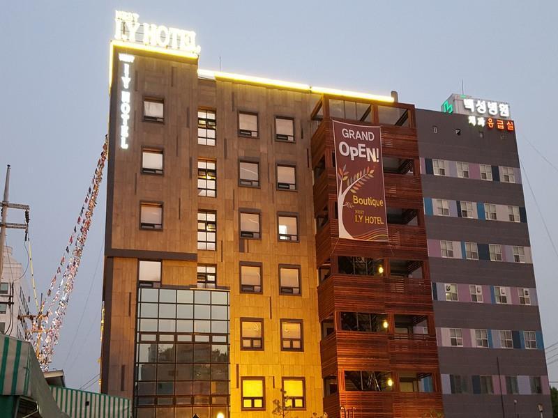 I.Y Hotel Suwon Exteriör bild