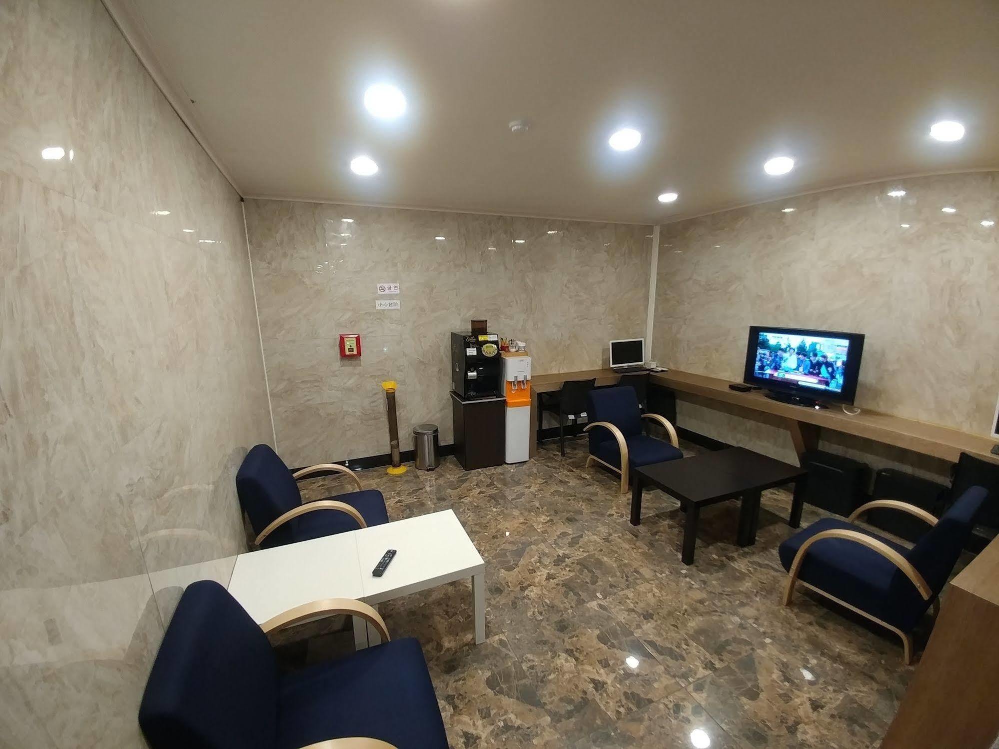 I.Y Hotel Suwon Exteriör bild
