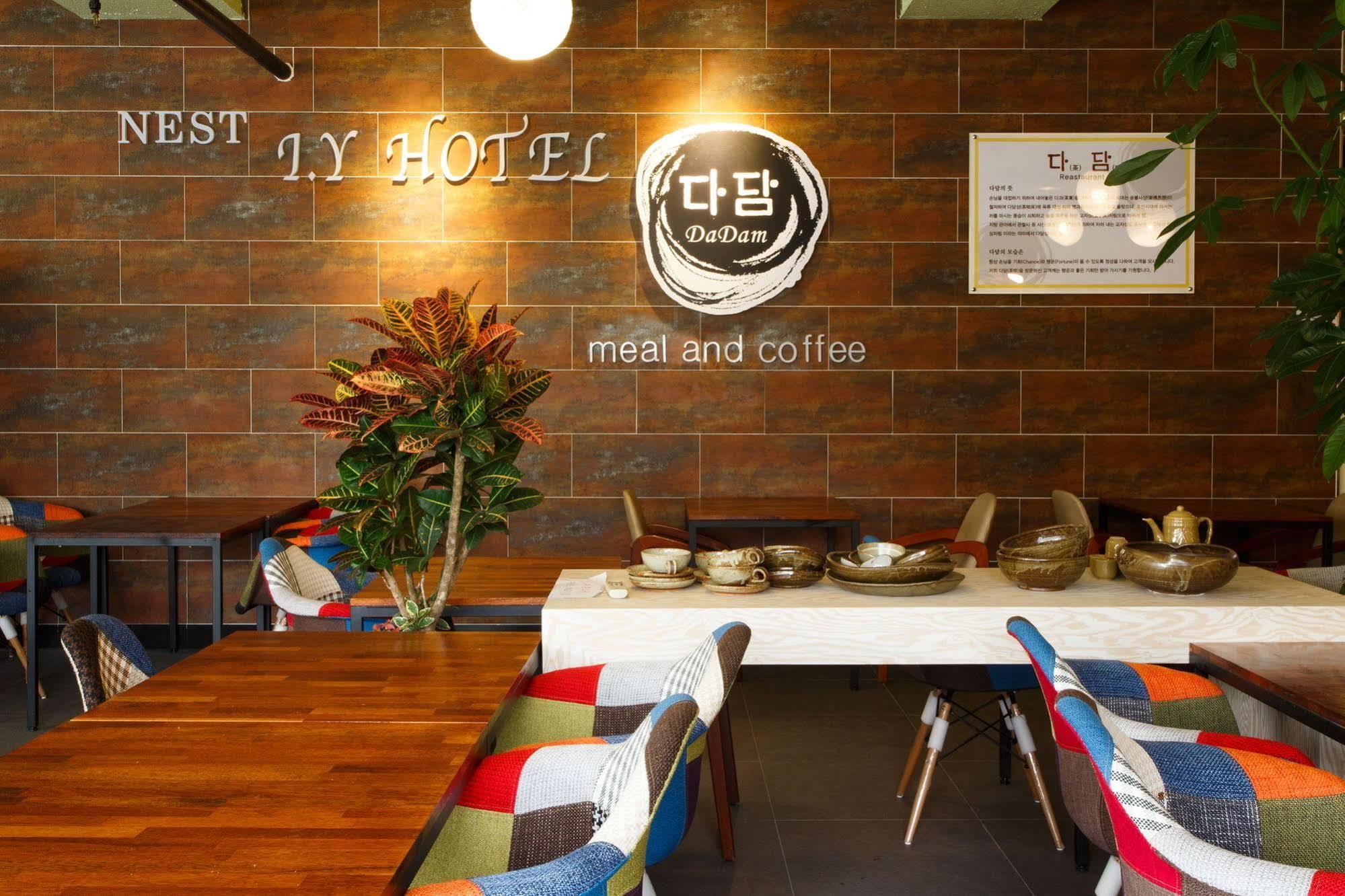 I.Y Hotel Suwon Exteriör bild