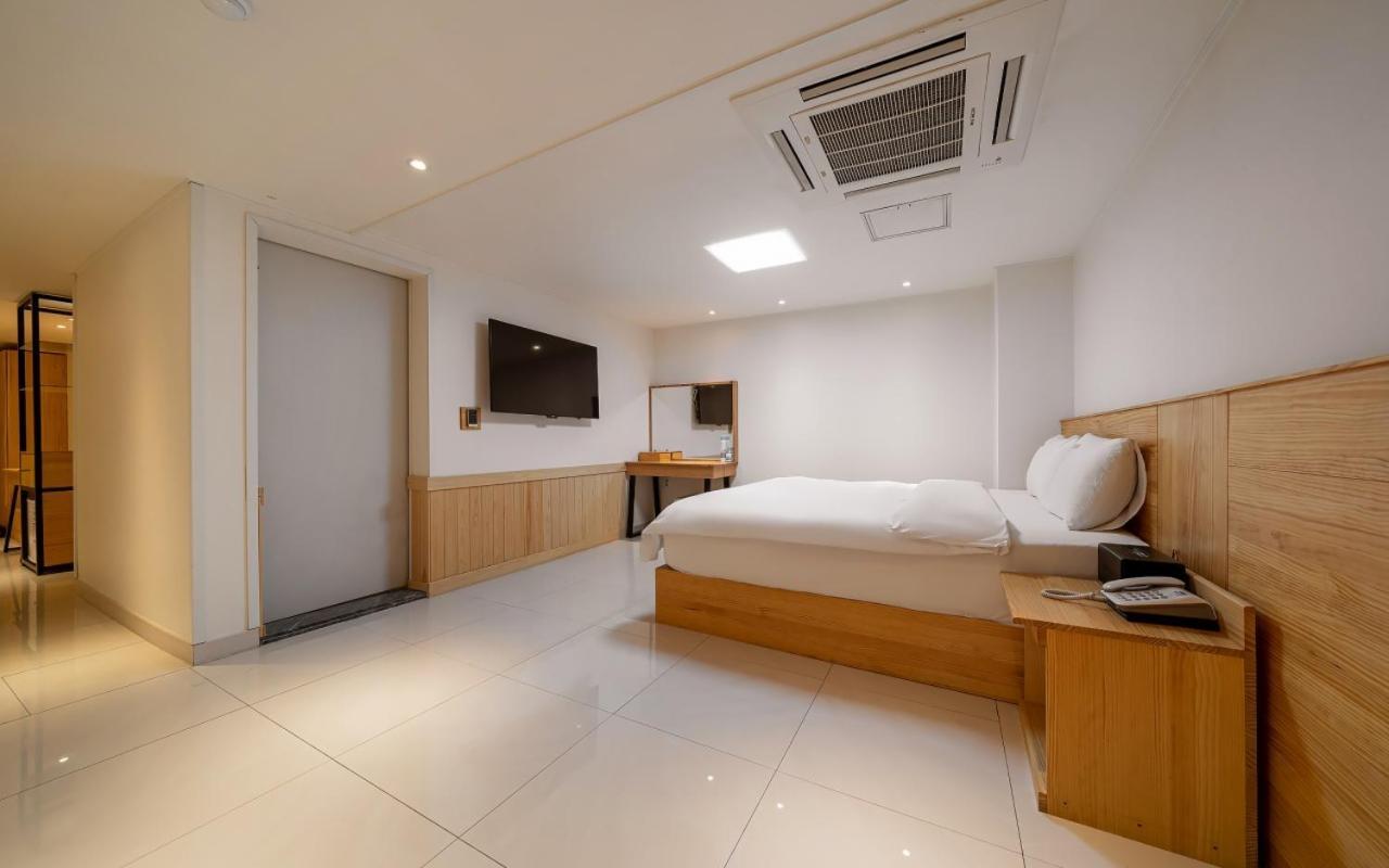 I.Y Hotel Suwon Exteriör bild