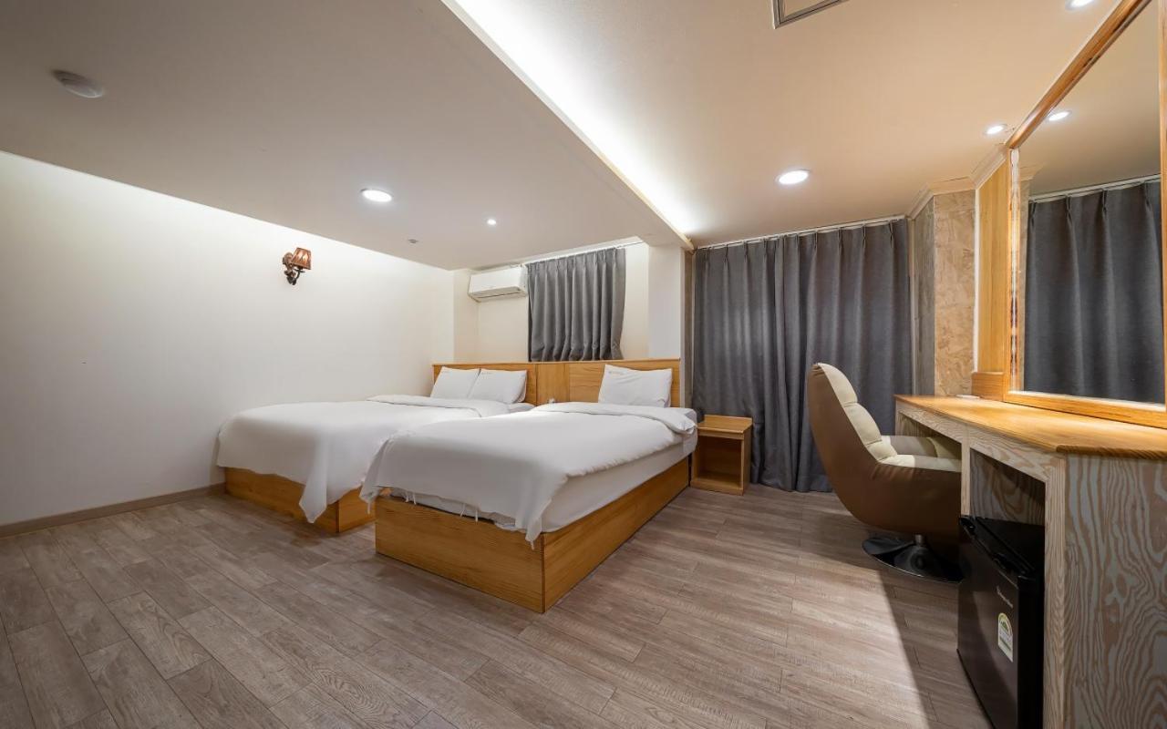 I.Y Hotel Suwon Exteriör bild