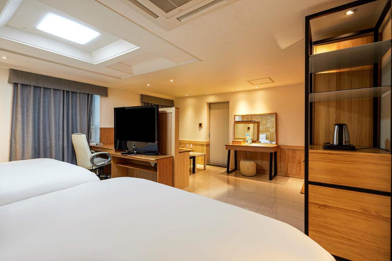 I.Y Hotel Suwon Exteriör bild