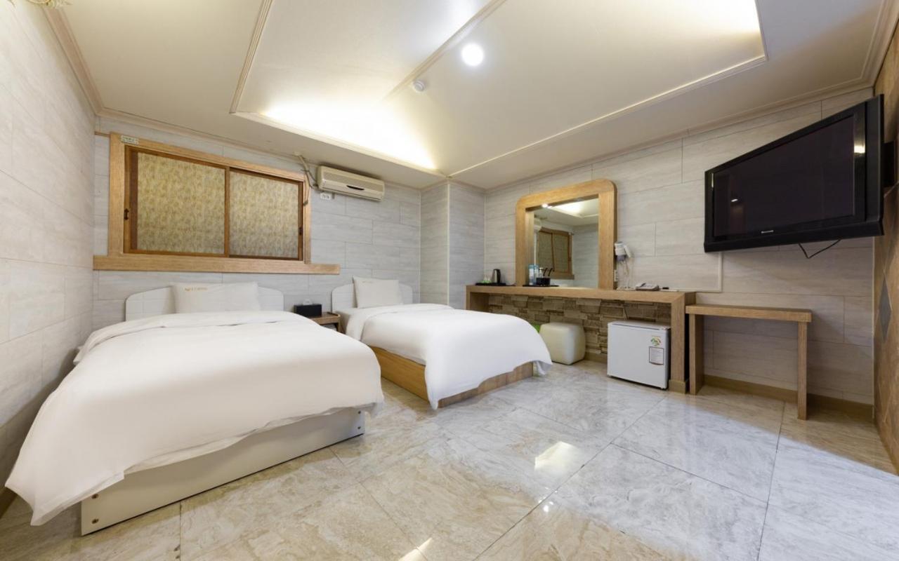 I.Y Hotel Suwon Exteriör bild