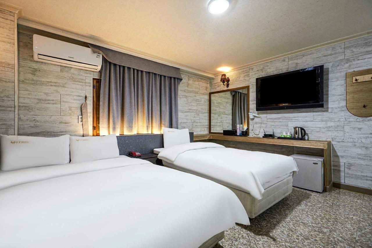I.Y Hotel Suwon Exteriör bild
